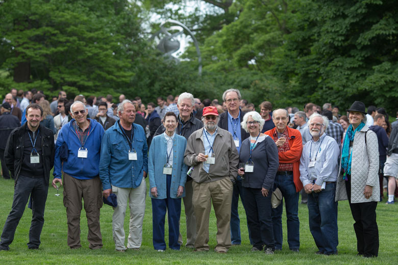 IMG_1964_group_135_Jozsef_Tozser_Amnon_Hizi_Moshe_Kotler_Judith_Levin_John_Coffin_Karen_Beemon_Alan_Rein_Stephen_Goff_Karin_ Moelling_Lawrence_Kleiman_Stephen_Hughes_Malcolm_Martin.jpg